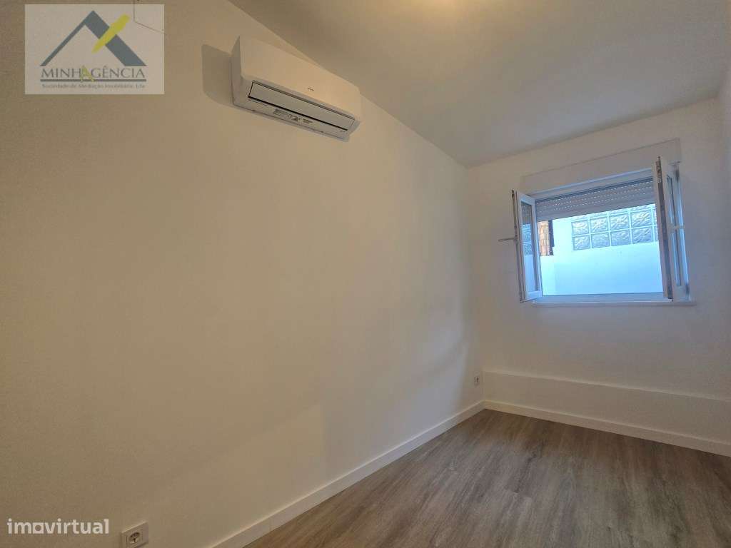 Moradia T2 totalmente recuperada em Setúbal-19