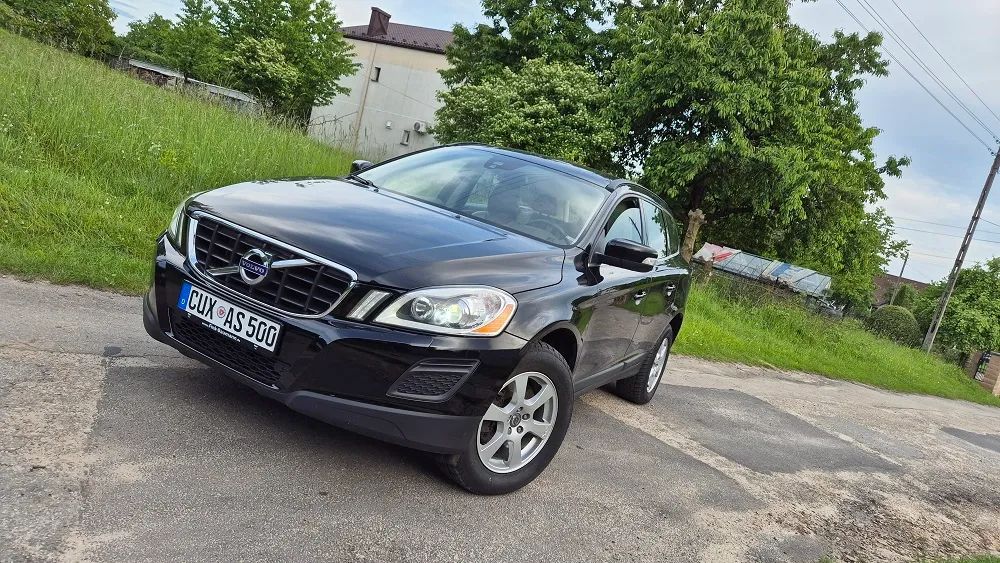Volvo XC60 I (2008-2017) D3 R-Design 2013