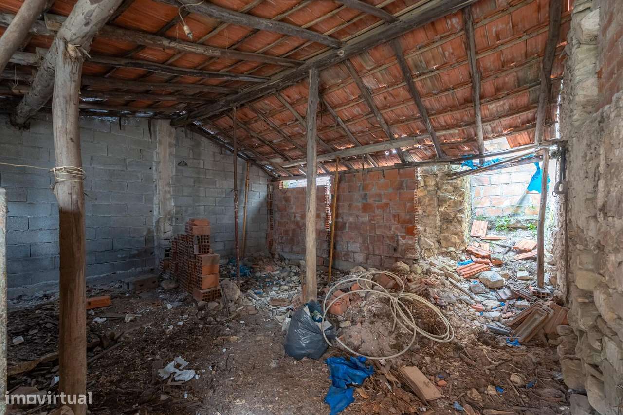 Moradia T2 com terreno e Garagem em Casal Comba, Mealhada-17