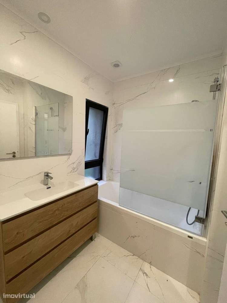 Viva perto do mar em Paço de Arcos: T3 novo com pátio e garagem-19