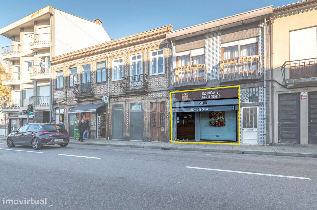 Trespasse de Restaurante - Rua do Amial, Porto. - Grande imagem: 2/47