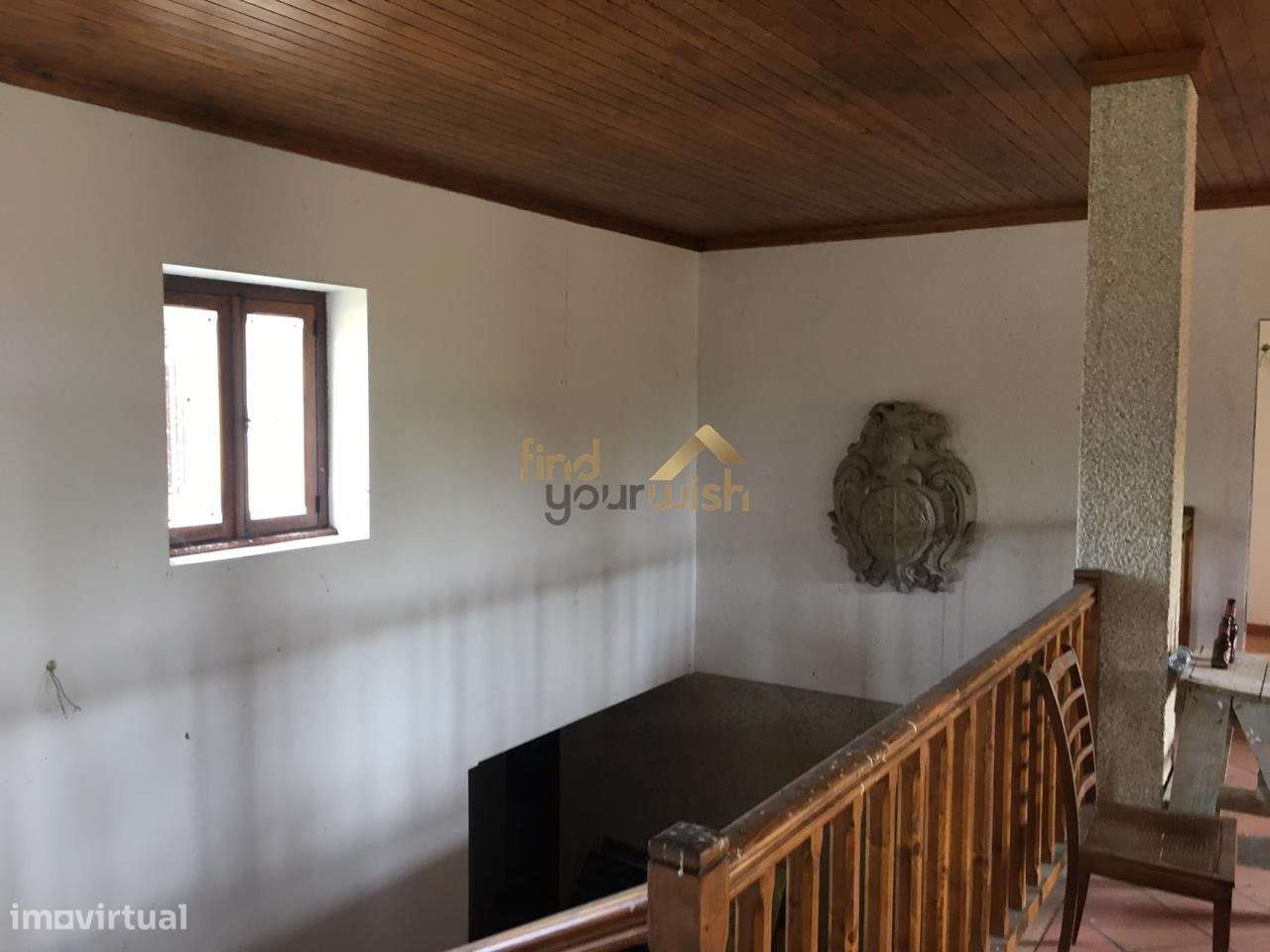 Espetacular moradia T9 de traça tradicional, com dois pisos, no coraçã - Grande imagem: 5/28