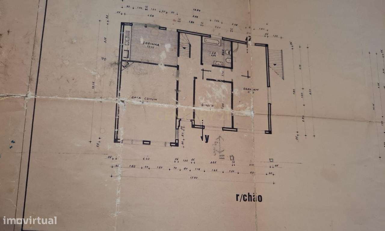 Moradia T4 com Potencial para 2 Frações  Terreno de 8.480 m²  Torres N-41