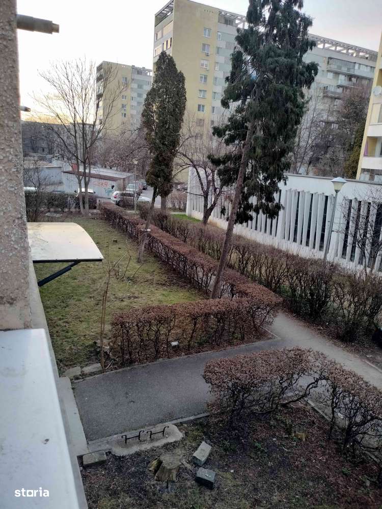 3 camere zona complex Mercur-9