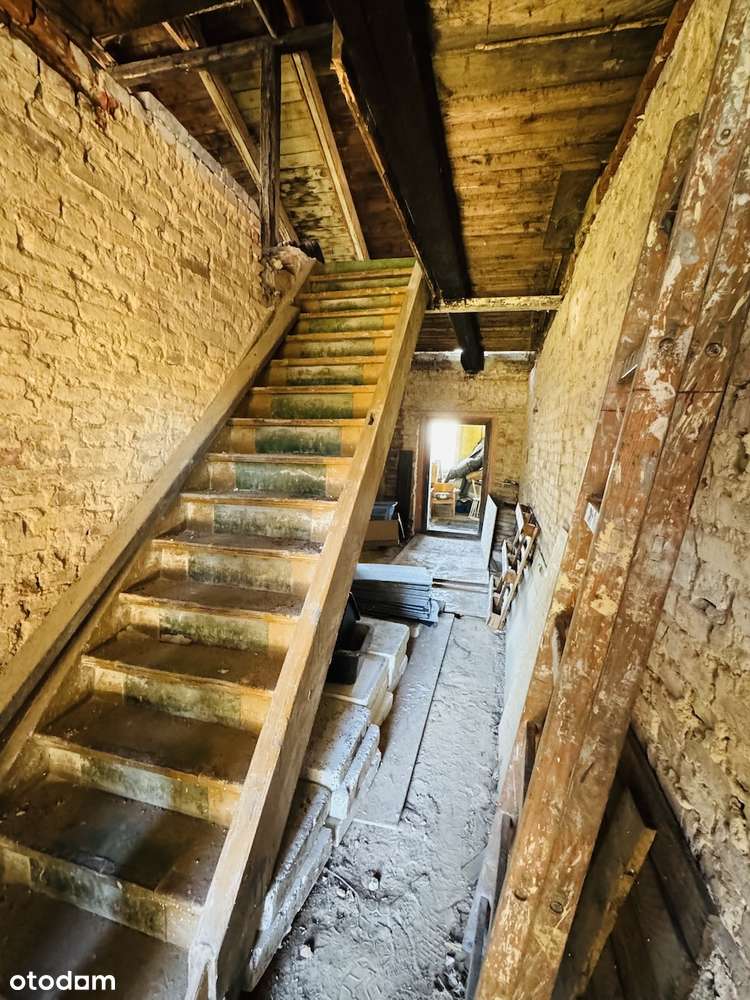 Klimatyczny dom z cegły z koncepcją adaptacji-14