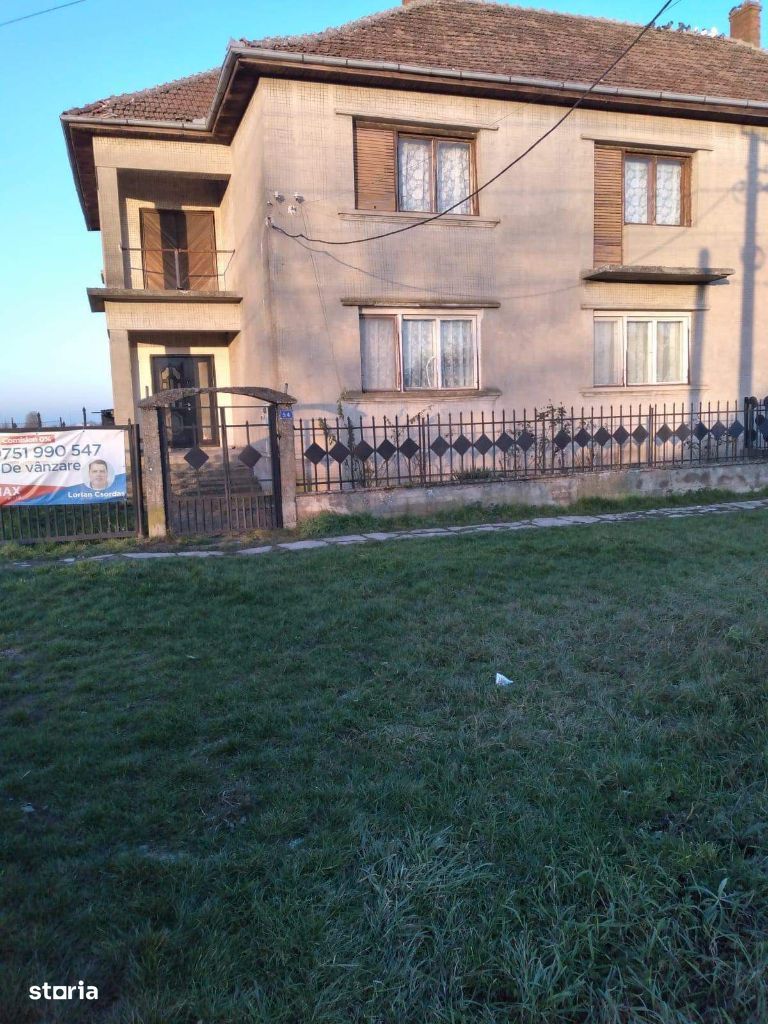 Casă de Închiriat pentru Firme - 6 Camere, 2 Băi, Curent Trifazic - Imagine principală: 2/2