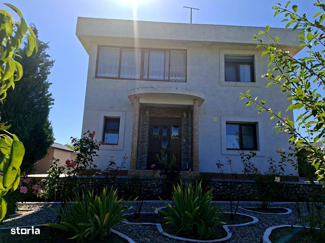 Casă / Vilă Bascov , construcție "de proprietar" , mobilată/utilată ! - Imagine principală: 2/19