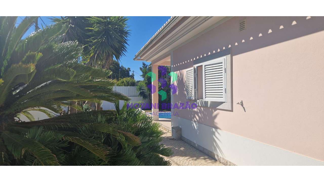 Magnífica Moradia Sesimbra c/Piscina-3