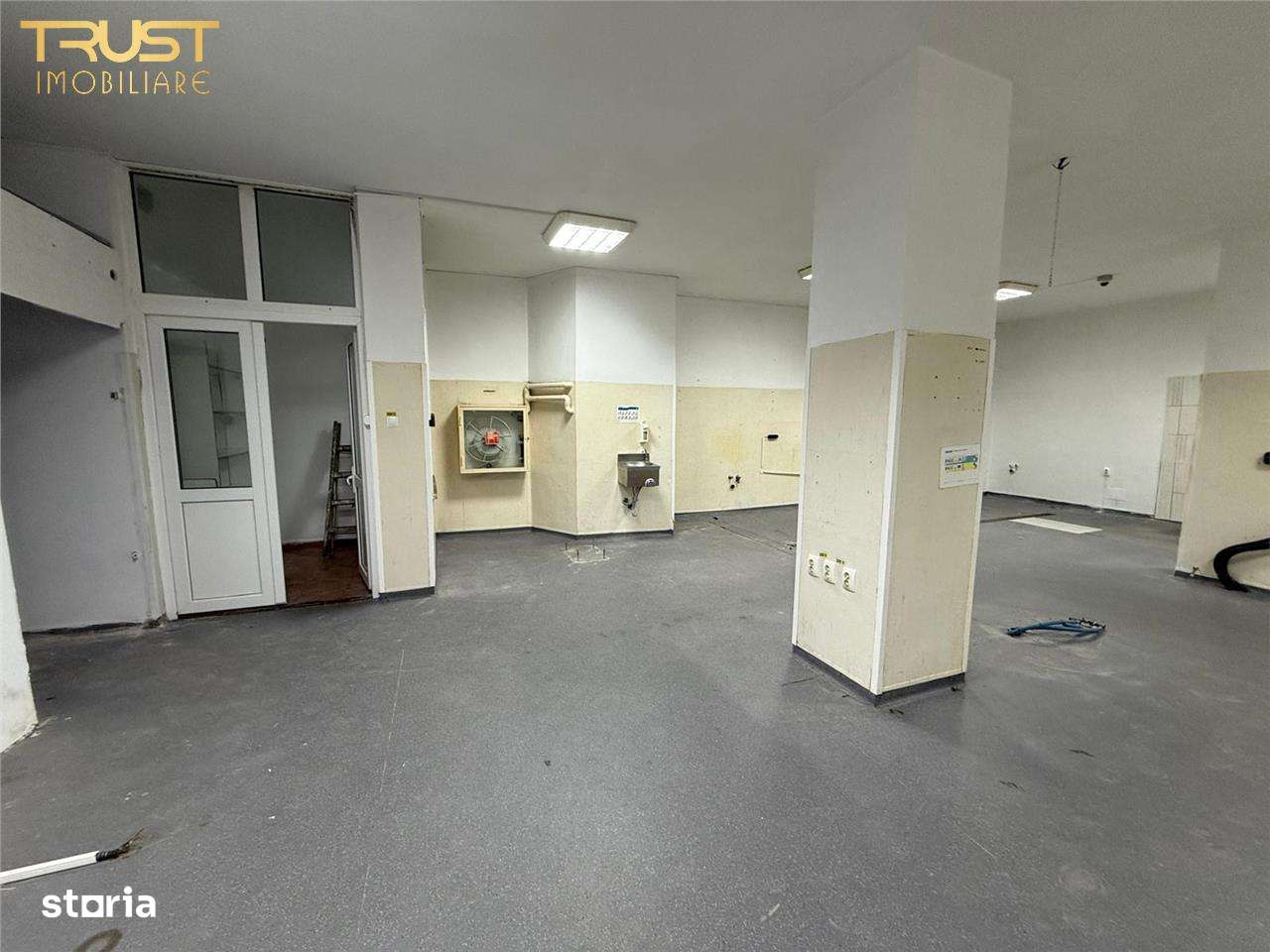 Spatiu productie I Spatiu comercial I Spatiu de depozitare I 286 Mp I - Imagine principală: 2/5