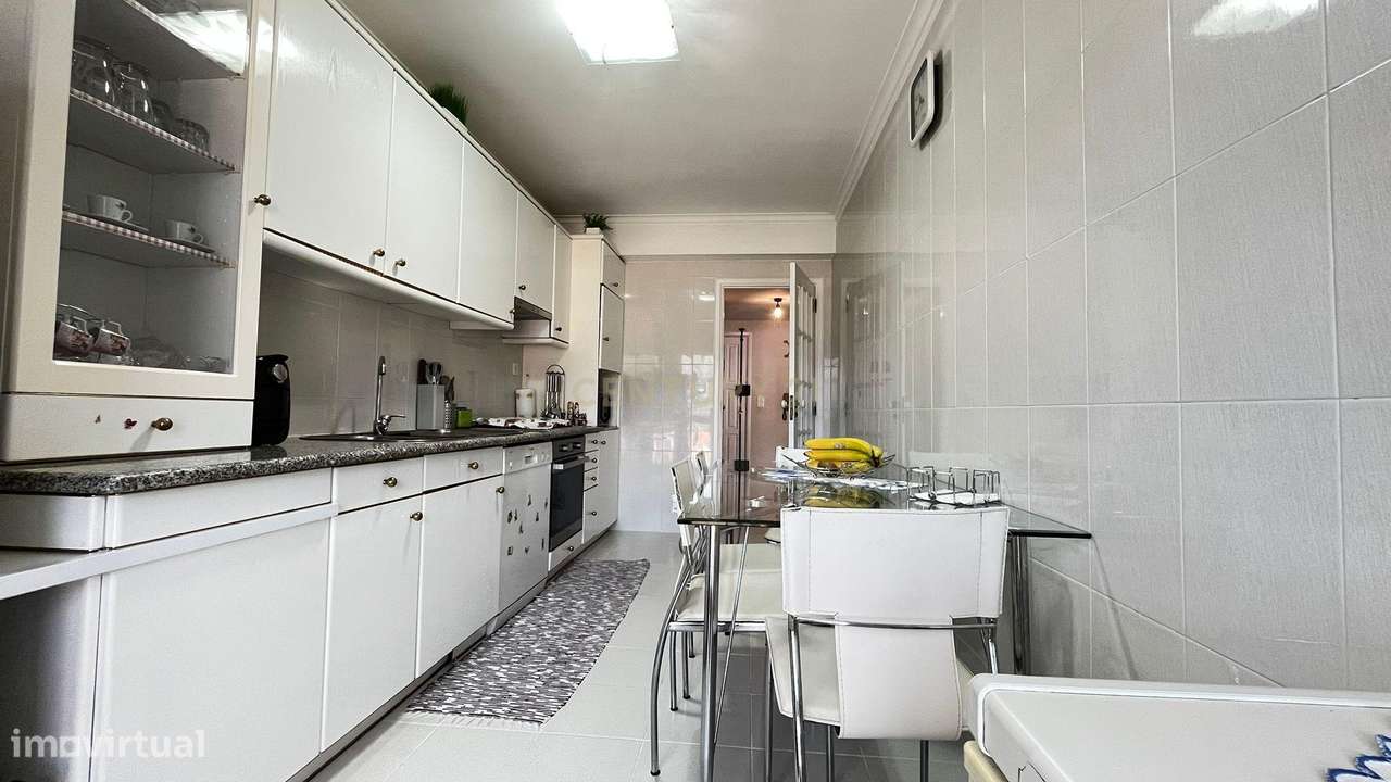 Apartamento T2 com Varanda e Vista em Viana do Castelo-6