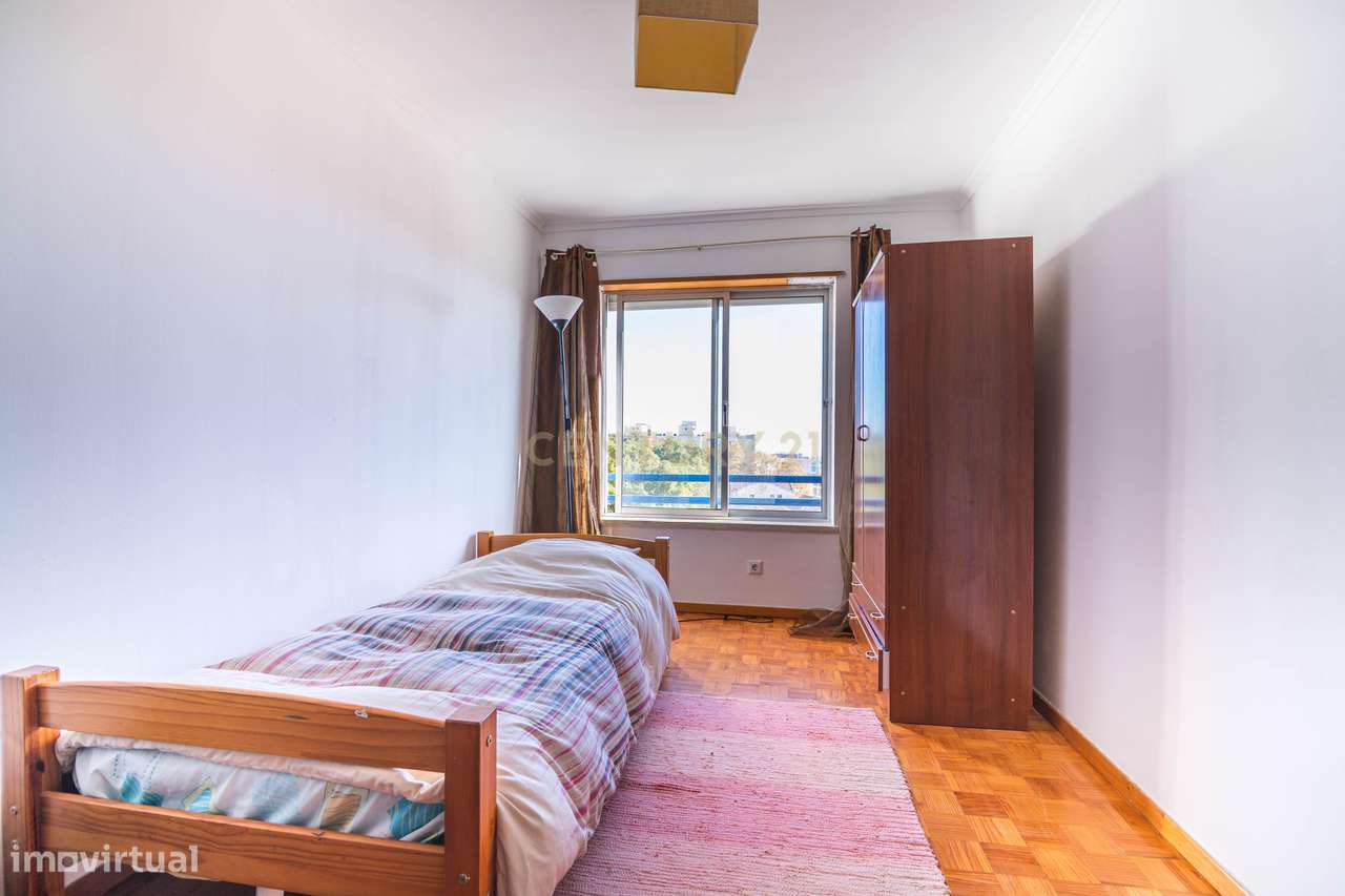 Apartamento T3 no Monte da Caparica-10