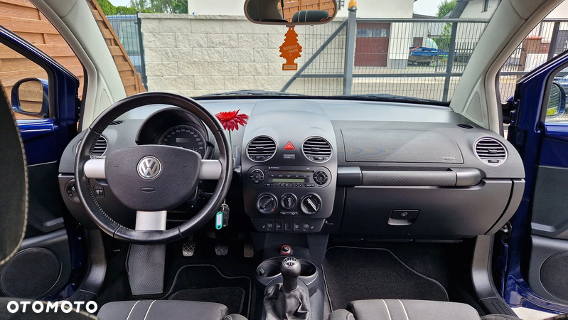 Volkswagen New Beetle 1.6 Freestyle - 21