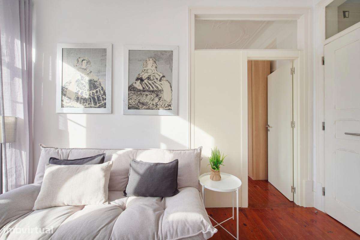 Quarto - localizado em São Sebastião Lisbon - Grande imagem: 5/10