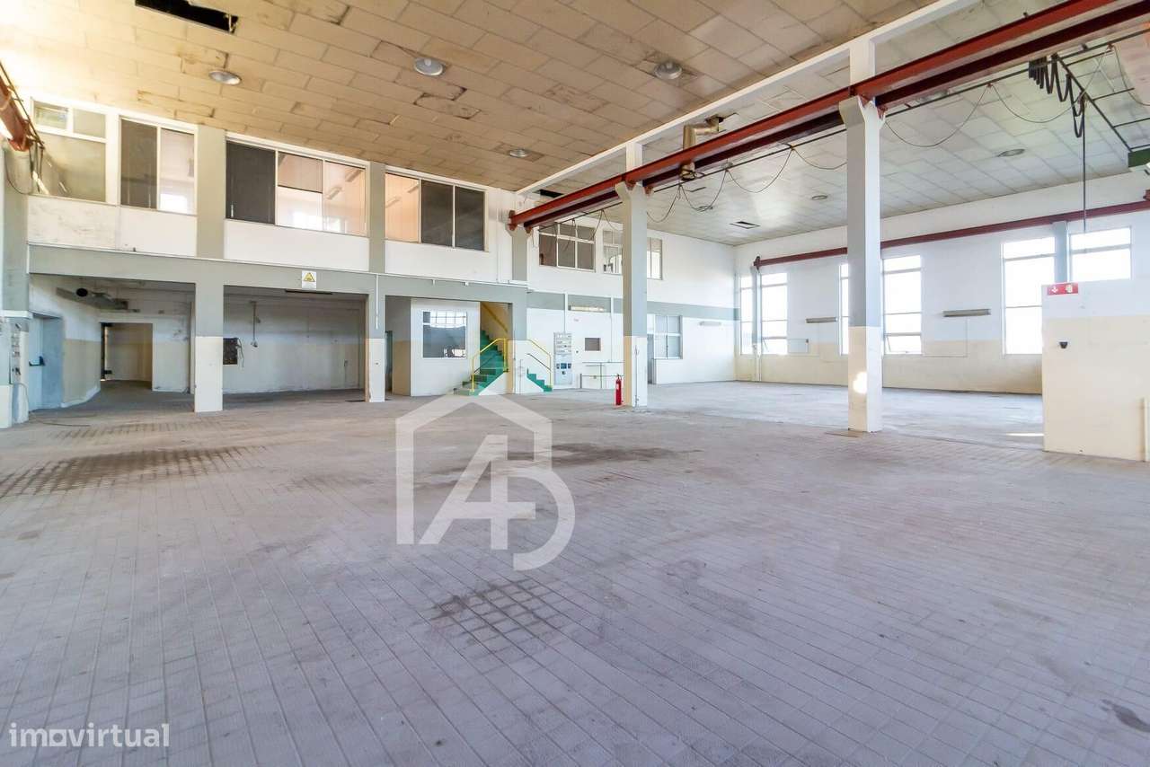 Prédio com potencial de reabilitação – Pernelhas, Leiria-31