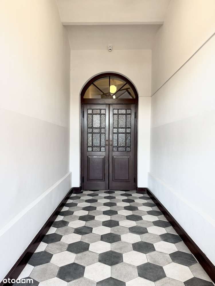 800 metrów od Rynku | Wysokie sufity | Balkon | Do remontu-9