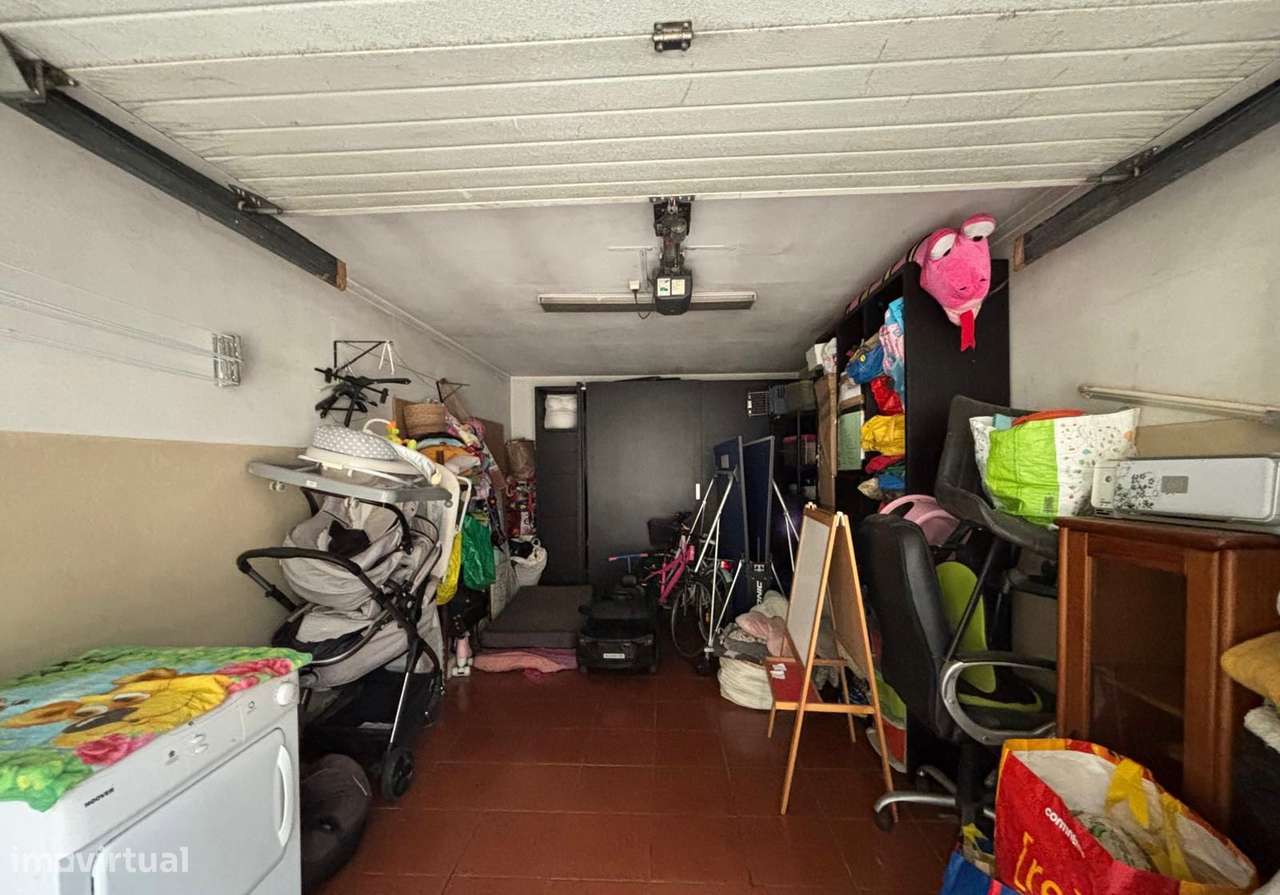 Andar Moradia T3 com Terraço e Garagem, Maia-35