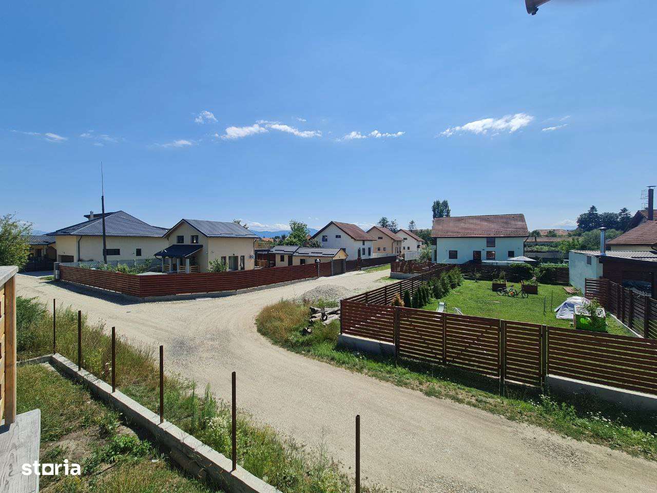 Casa noua cu 4 camere (3 dormitoare) de vanzare Halchiu Comision 0-4