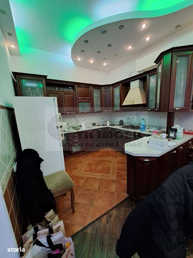 Casa/Vila de Inchiriat COPOU - 3000 euro - Imagine principală: 5/20