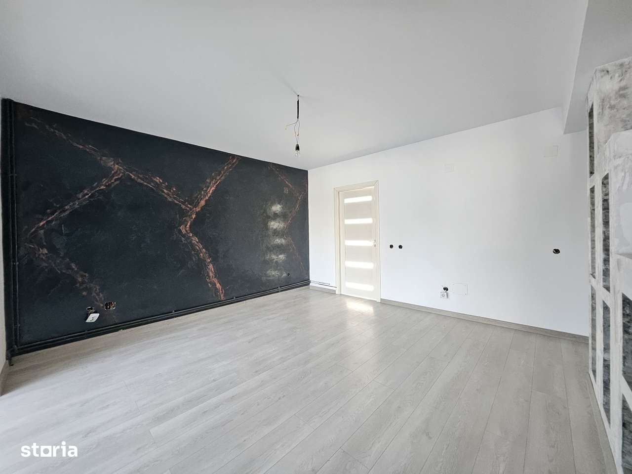Oferta vanzare parte din duplex P+M Pitesti, 138000 EURO-5