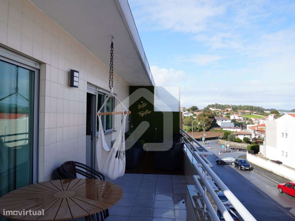 Apartamento T3 com Terraço, a 7 min do Centro da Cidade - Grande imagem: 2/35