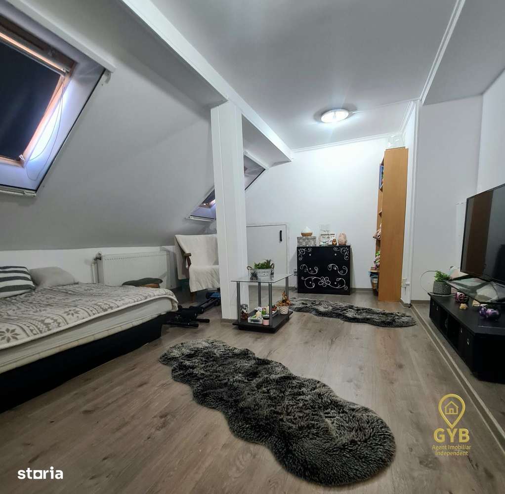 Casă cu 5 camere,  S+P+Mansarda-zona centrală Oradea(Strada Primariei)-13