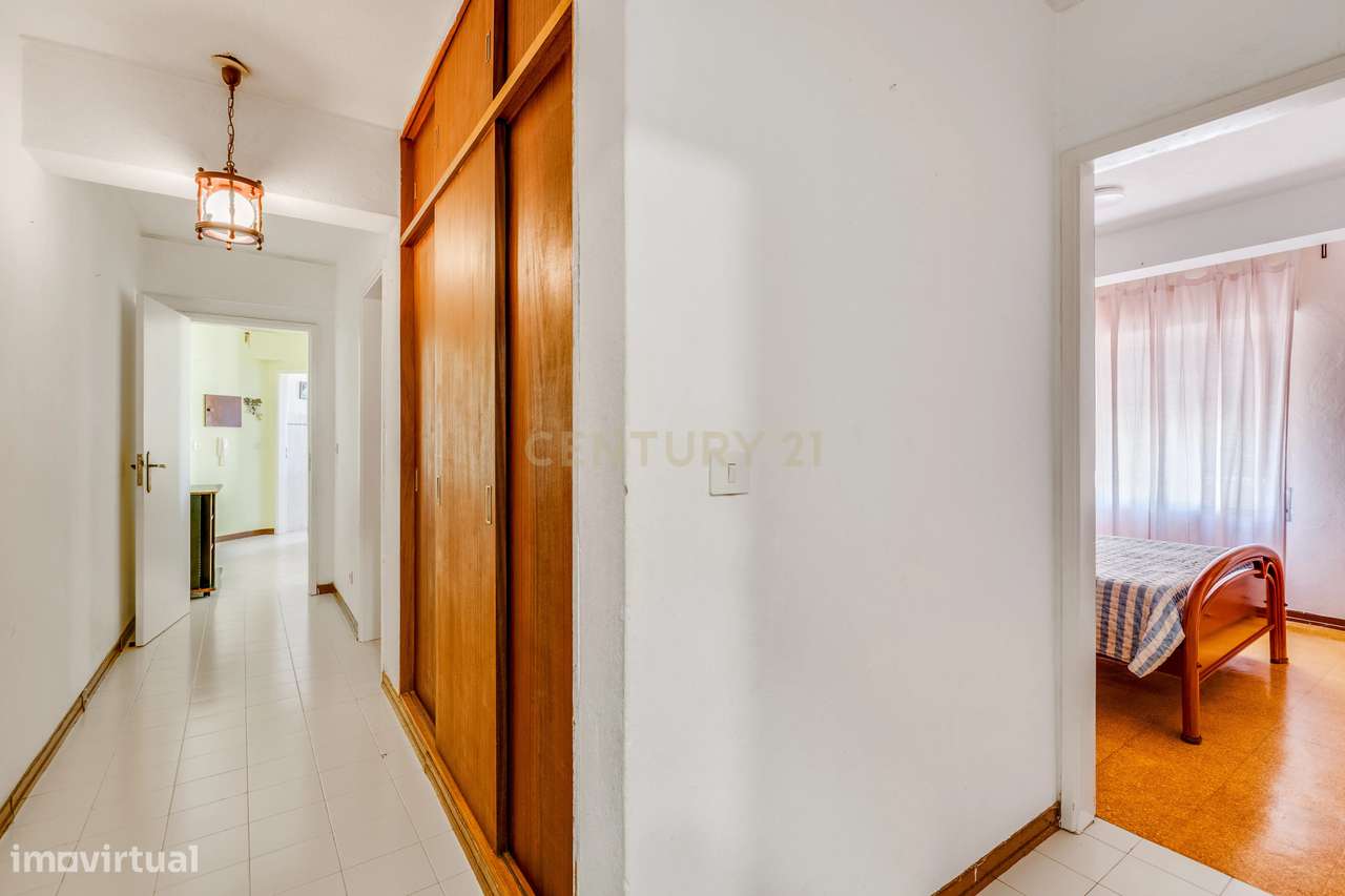 Apartamento T3 em Quelfes, Olhão-3