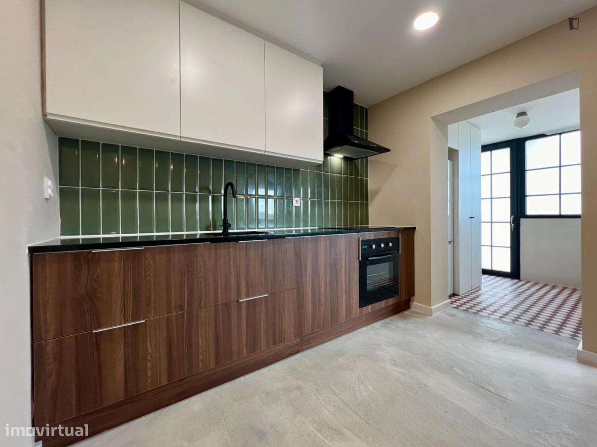 Quarto - localizado em Norton de Matos Coimbra - Grande imagem: 5/10