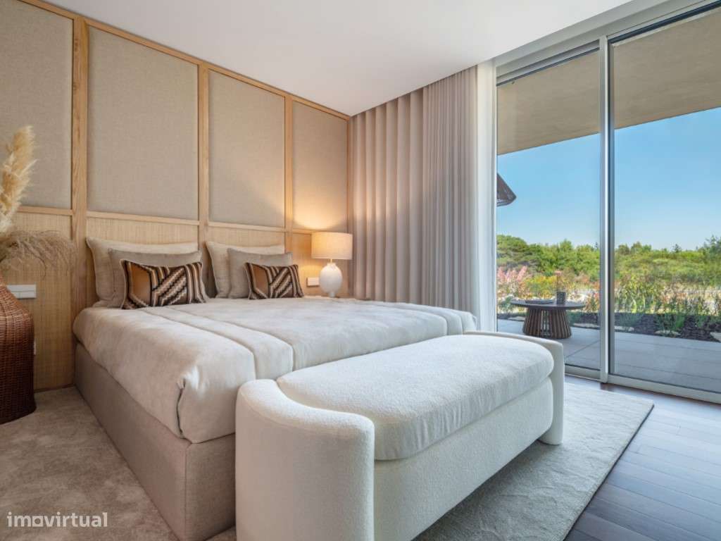 Moradia de extraordinária qualidade junto à lagoa, golfe e praia-30