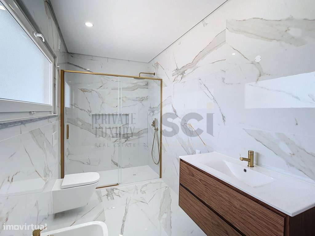 Moradia T4 Térrea Isolada em Azeitão com Piscina e Garagem-13