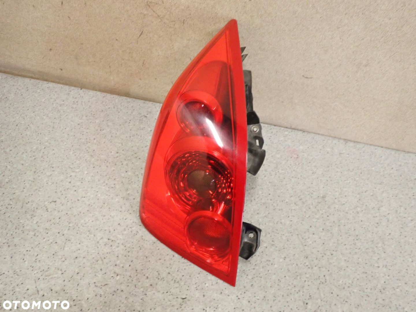 NISSAN PRIMERA 02-07 P12 HB 5D LAMPA TYLNA LEWA - 2