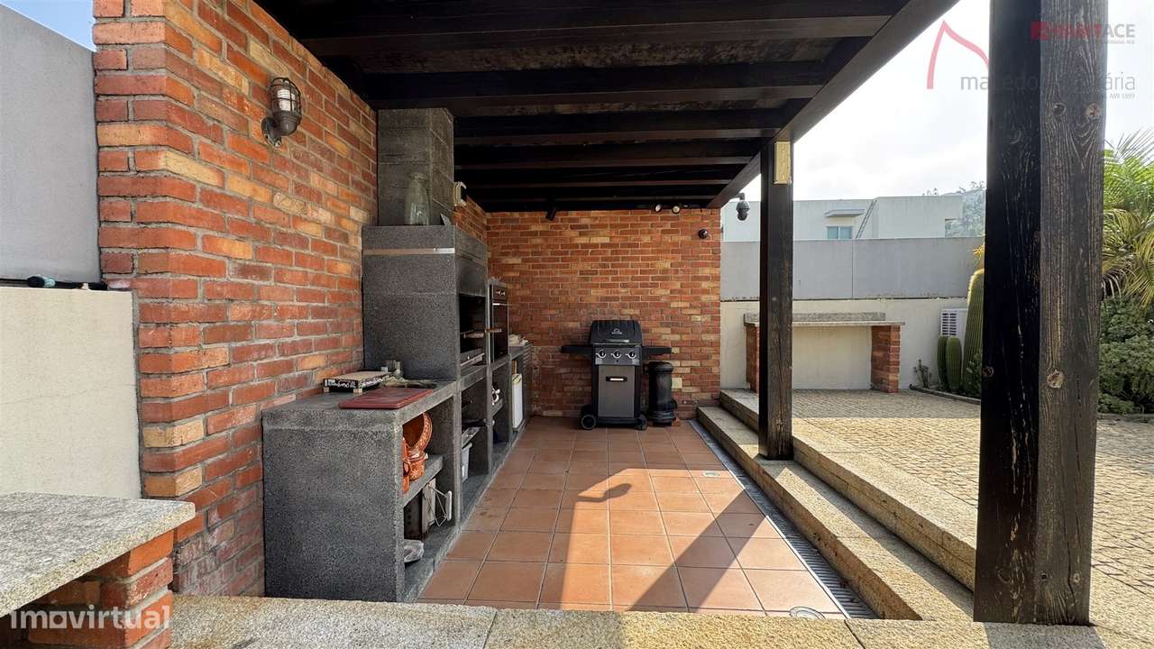 Moradia Isolada T3 com Piscina em Adaufe, Braga-46