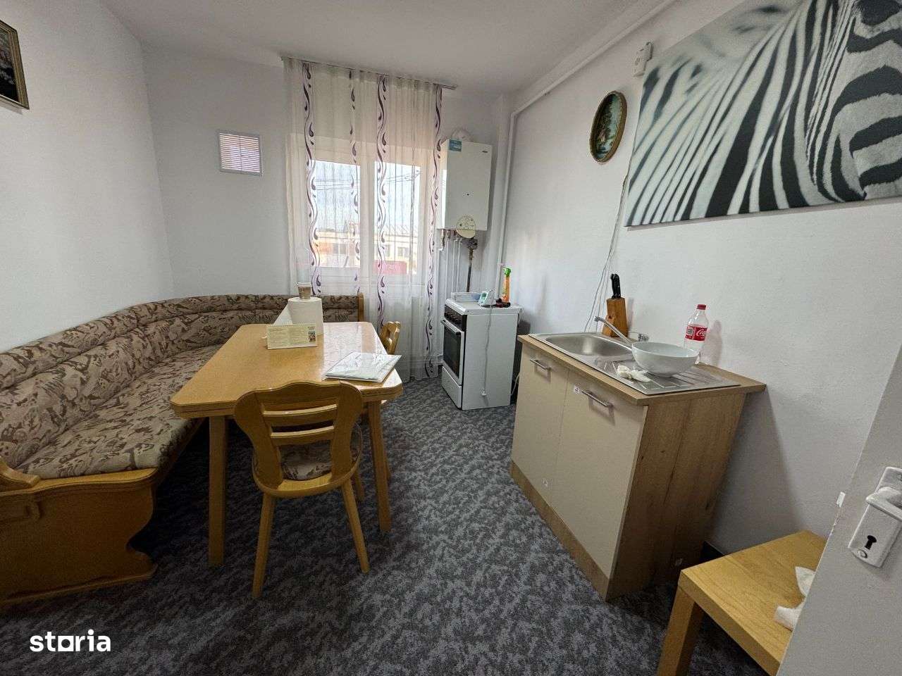 Apartament 3 camere Mioveni, et4, Piata, balcon 8 m, 73 mp, mobilat - Imagine principală: 5/12