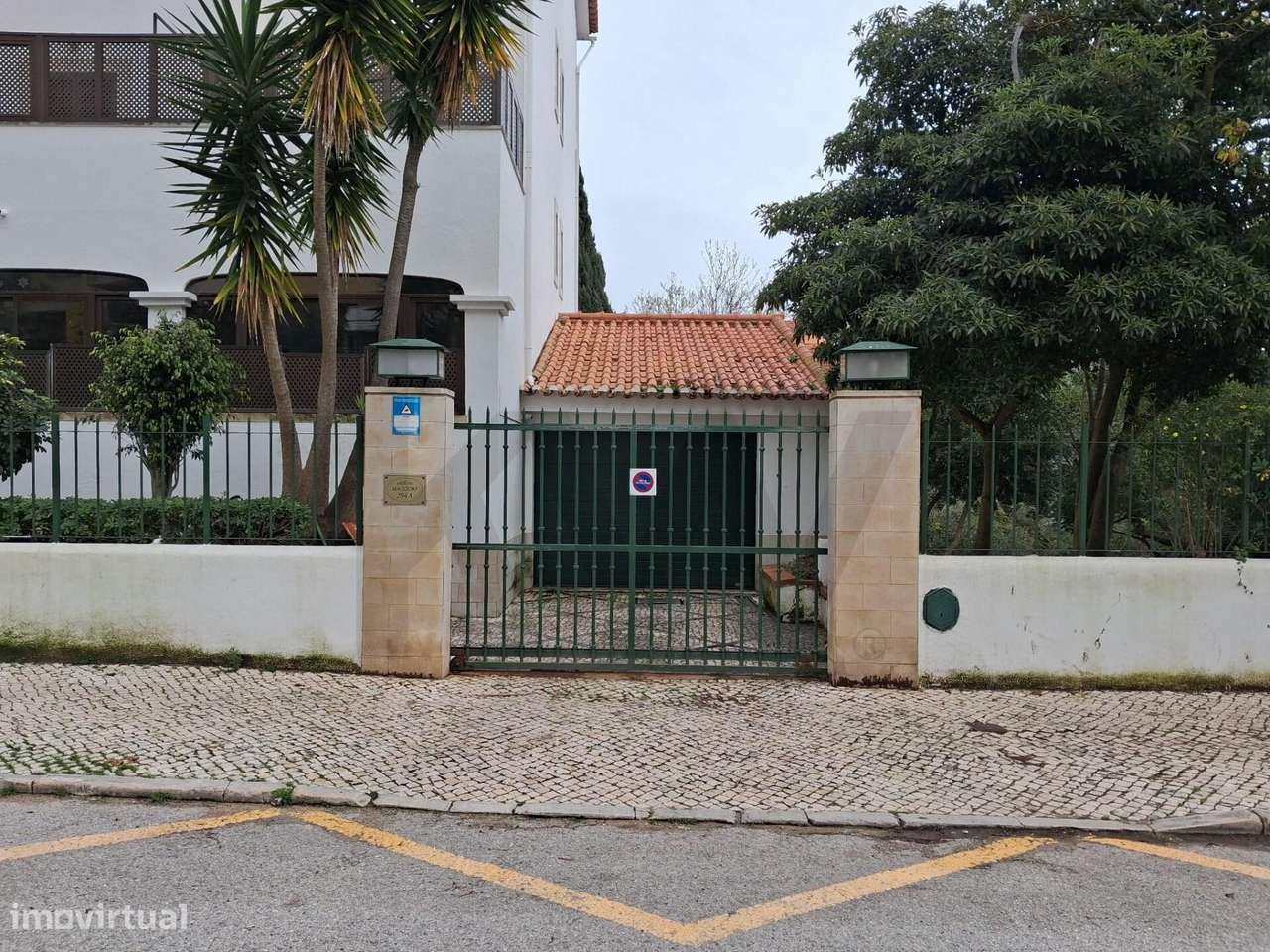 Venda de apartamento T3 em condomínio, no Monte Estoril, Cascais-3