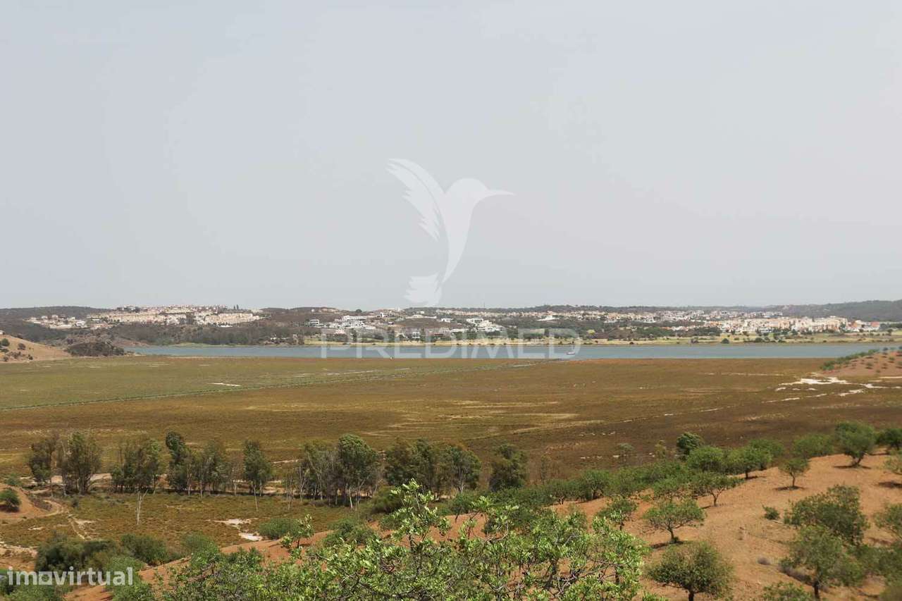 Terreno misto junto ao Guadiana, 125ha, com ruína de 1005m2 - Grande imagem: 5/33