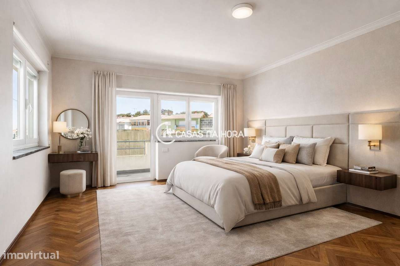 Moradia T3+T1  na Rua João das Regras, junto à Avenida de Sintra.-8