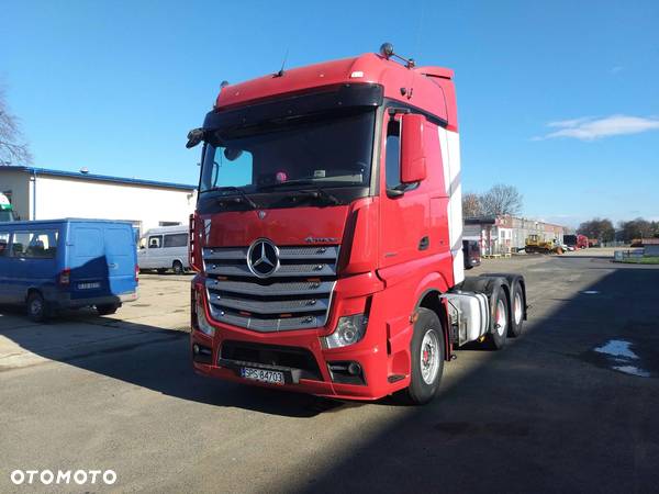 Mercedes-Benz ACTROS - 1