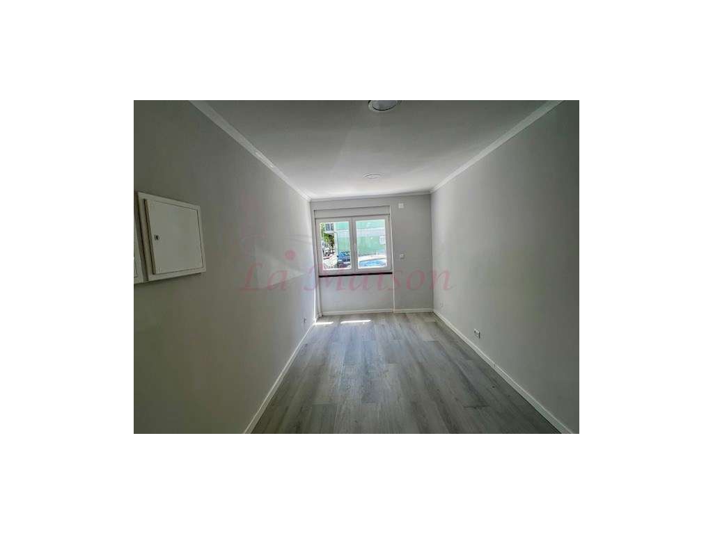 T2 Totalmente Remodelado em Benfica-7