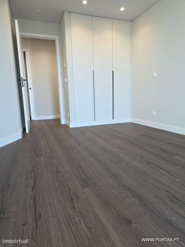 T2 NOVO COM GARAGEM - LEIRIA-12