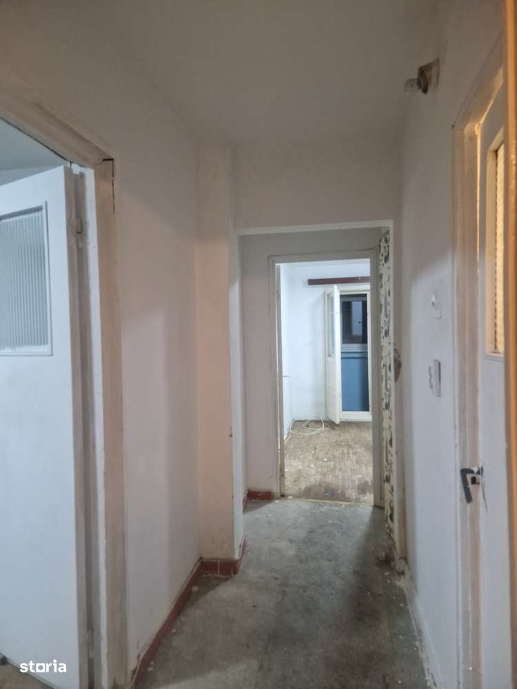 EXCLUSIV - Cafrom Imobiliare - Apartament 3 camere cf.2A de Vanzare-10