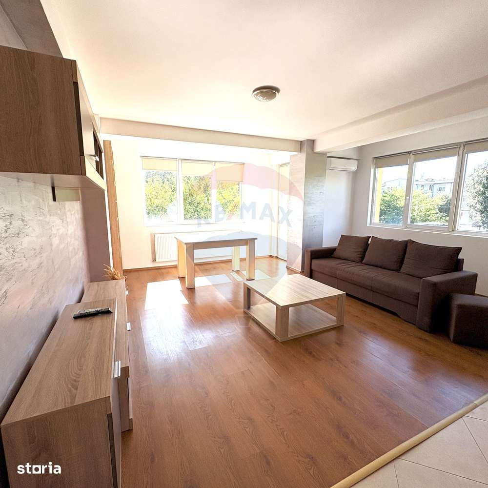 Apartament cu 3 camere de inchiriat - Imagine principală: 2/15