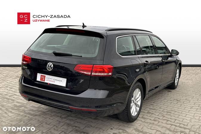 Volkswagen Passat 2.0 TDI SCR Comfortline - 5