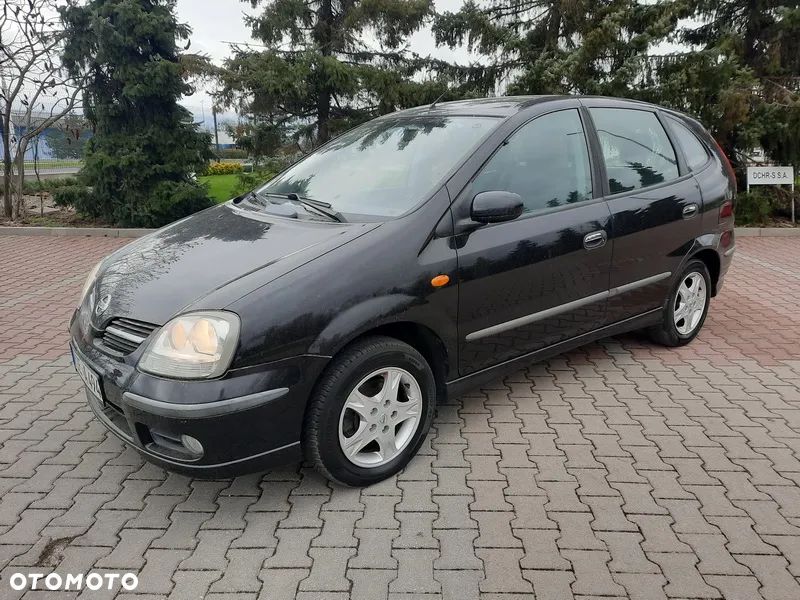 Nissan Almera Tino