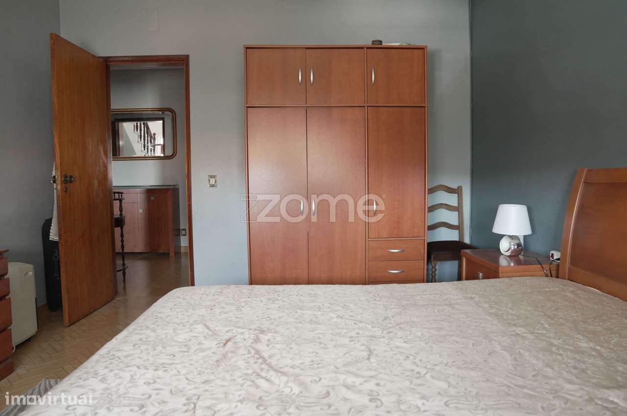 Moradia T4 com 266 m² de construção, e vista para o Castelo de Palm...-10