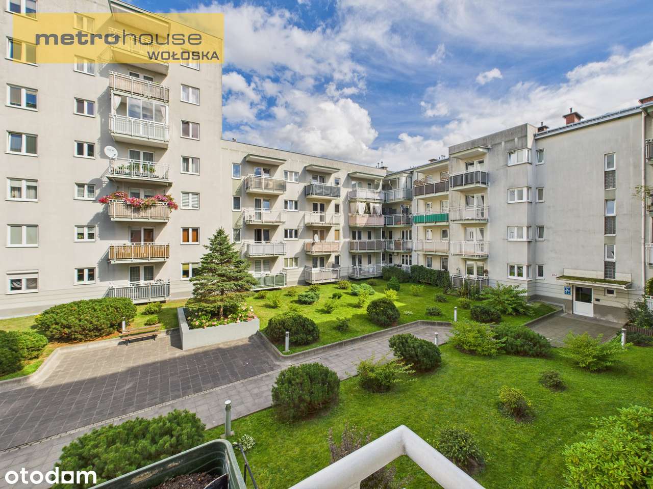 4 pokoje z balkonem, miejscem parkingowym i komórką lokatorską-4