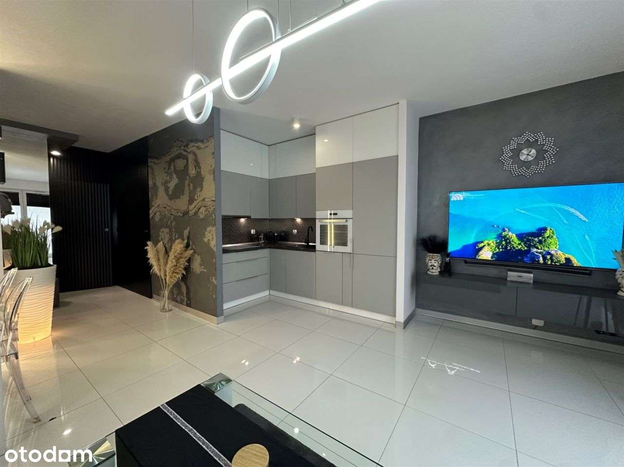 2-pokojowe mieszkanie z balkonem – Centrum - Pełny obrazek: 3/6