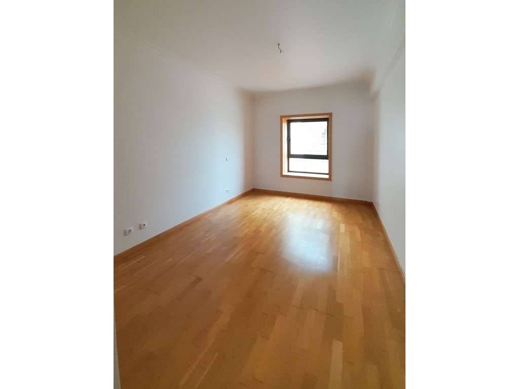 Apartamento T2, com Garagem, Vista Mar, Tamargueira, Buarcos - Grande imagem: 5/37