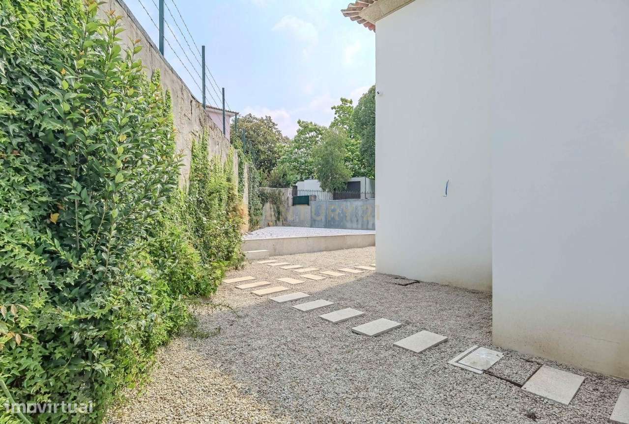 Moradia T3 de Alto Padrão Totalmente Remodelada – Carolina Michaelis, - Grande imagem: 4/60