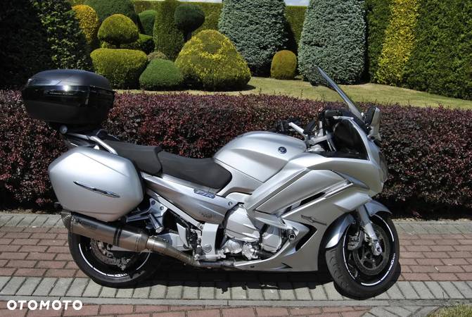 Yamaha FJR - 19