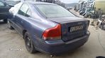 Dezmembrari Volvo S60 2004 Sedan 2.4i benzina - 2