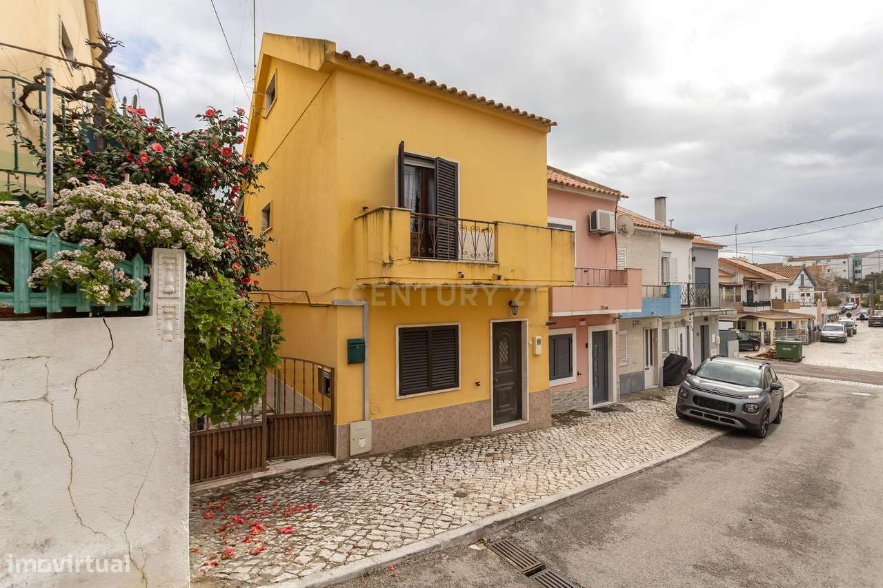 Oportunidade unica...  três assoalhadas e sótão!-31